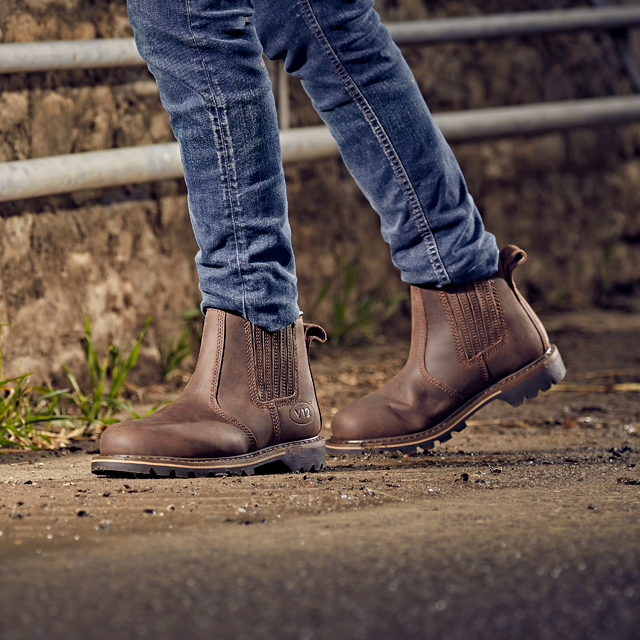 V12 top rawhide boots